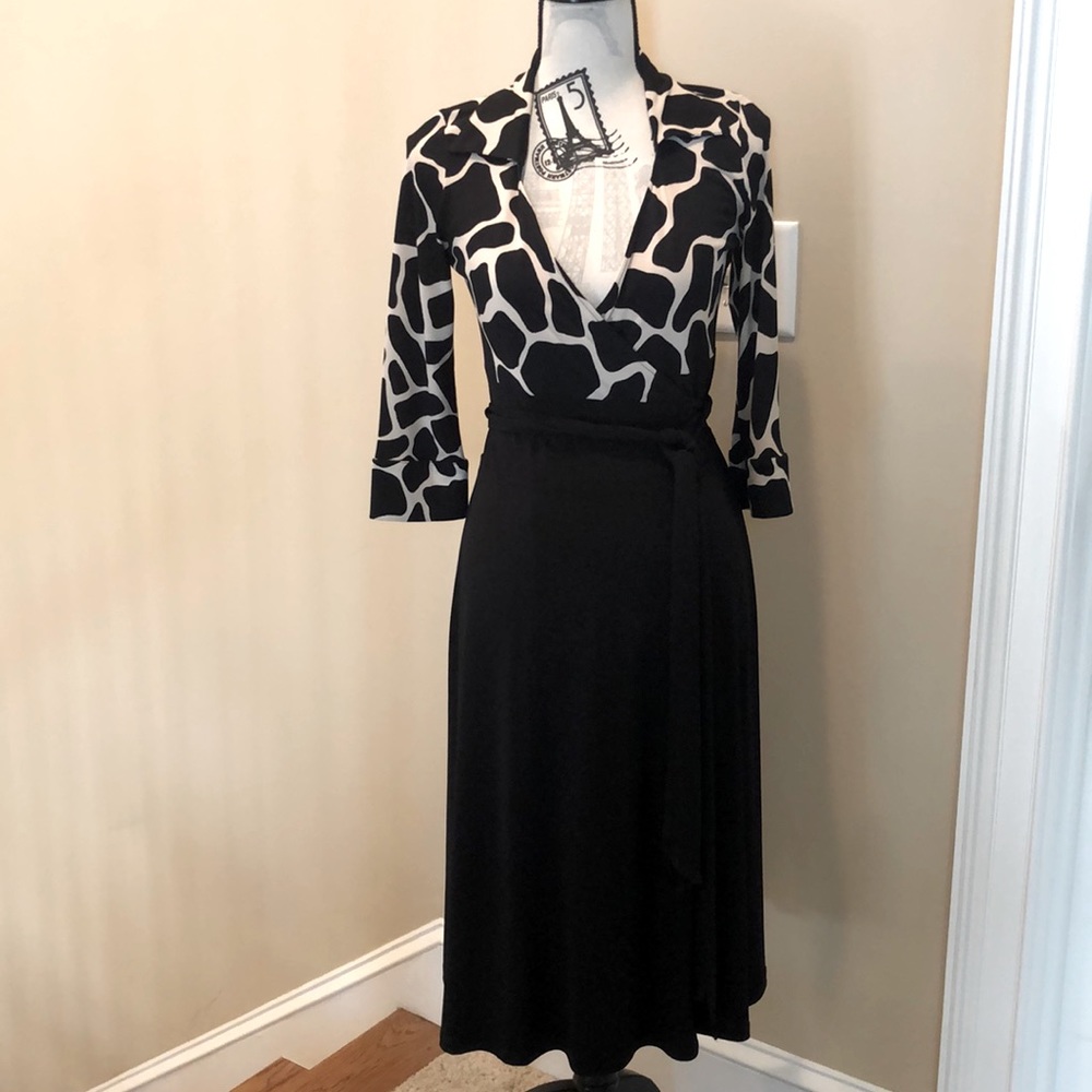 Lily wrap dress in animal print / black combo